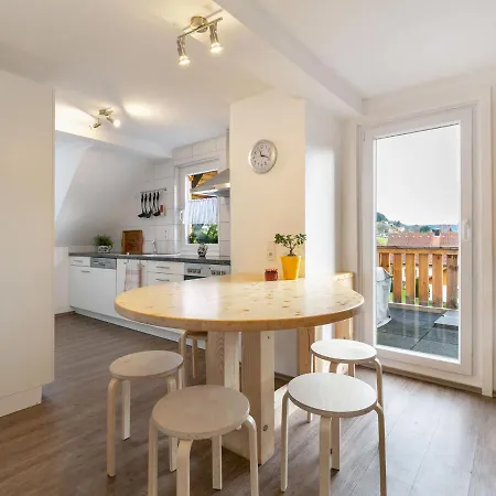 Lovely With Large Balcony In Mitteltal In The Black Forest بيرسبرون